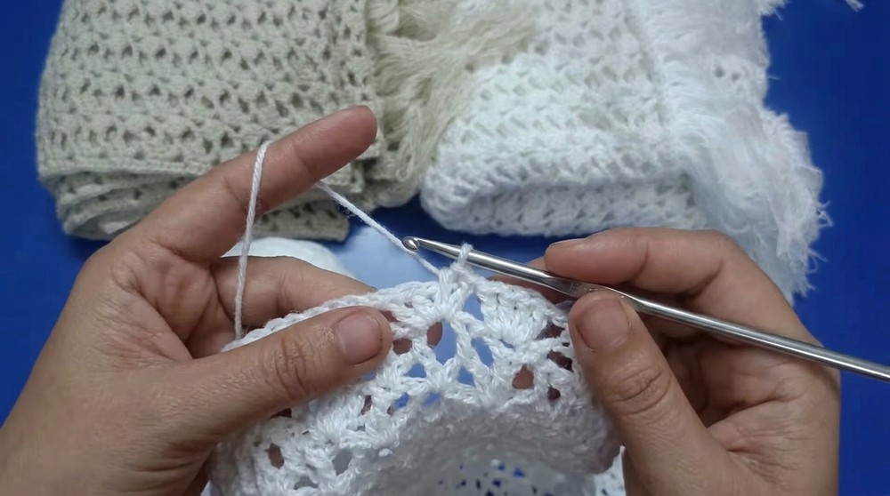 Crochet Beautiful Shawl Pattern