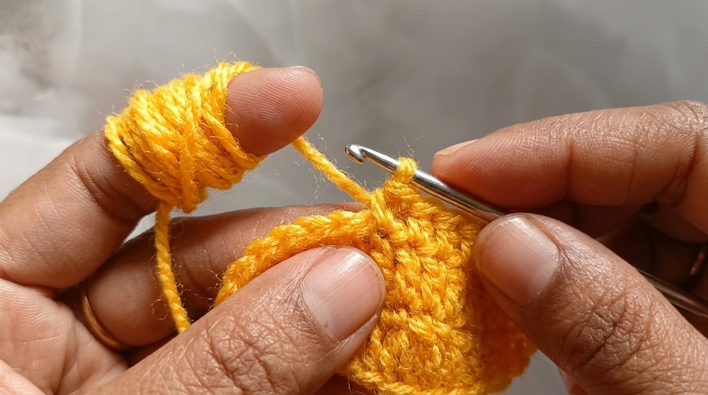 Crochet Tulip Flower Keychain Pattern