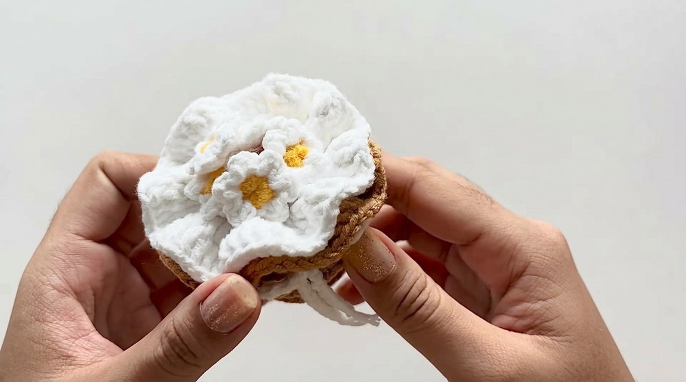 Crochet Mini Flower Bouquet Keychain Pattern