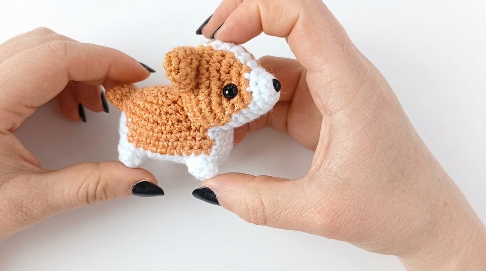 Crochet Tiny Corgi Amigurumi Pattern