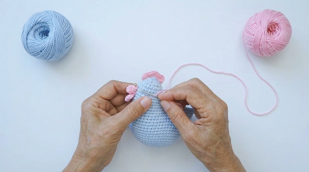 Crochet Hen Amigurumi Pattern