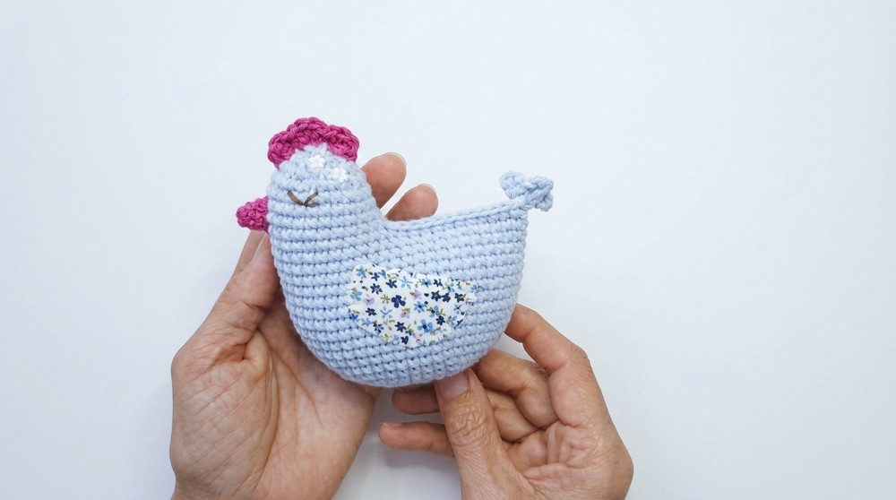 Crochet Hen Amigurumi Pattern
