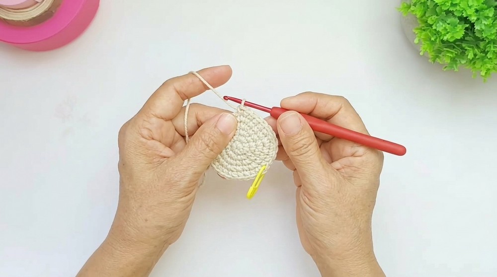 Crochet Flower Pot Bouquet Pattern