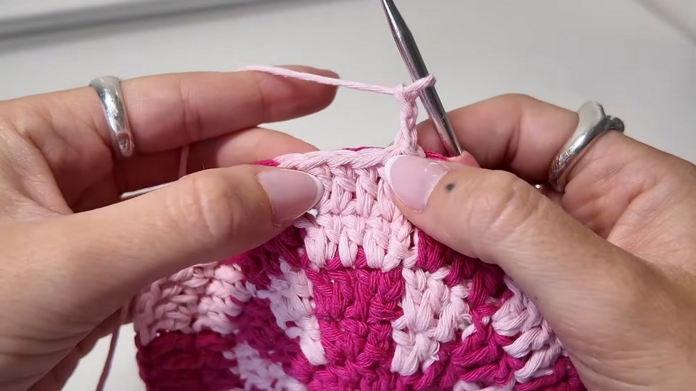 Crochet Checkered Bucket Hat Pattern