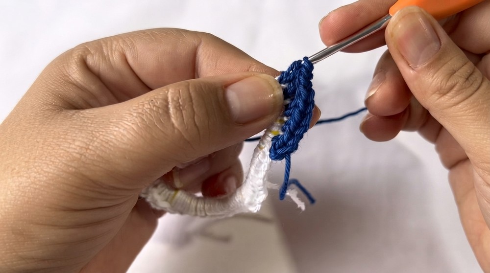 Brazilian Crochet Hair Scrunchie Pattern 3
