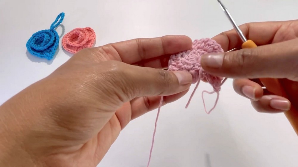 Crochet 3D Heart Keychain Pattern 3