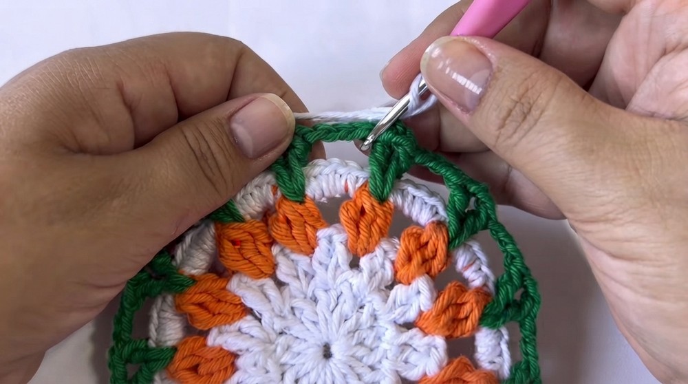 Crochet Carrot Charger Plate Pattern 4