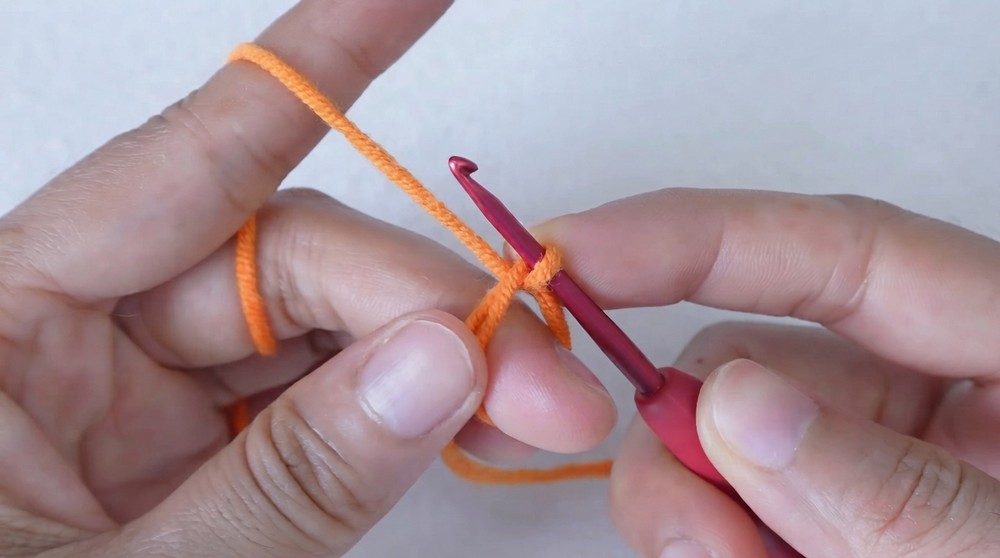Crochet Carrot Keychain Pattern 1