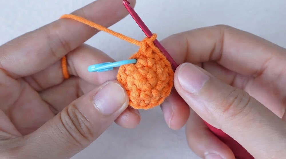 Crochet Carrot Keychain Pattern 2
