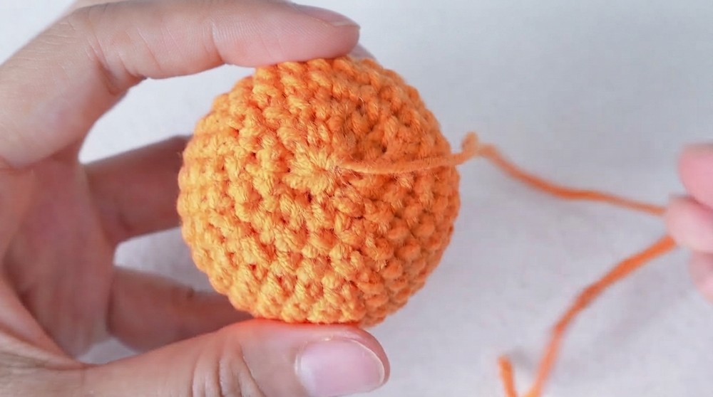Crochet Carrot Keychain Pattern 4