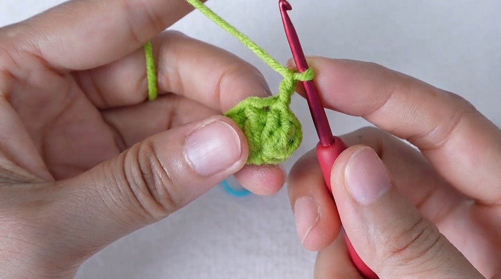 Crochet Carrot Keychain Pattern 5