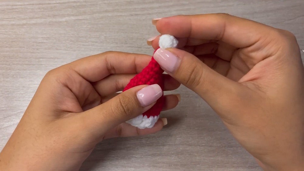 Crochet Christmas Hat Hair Clip Pattern 5