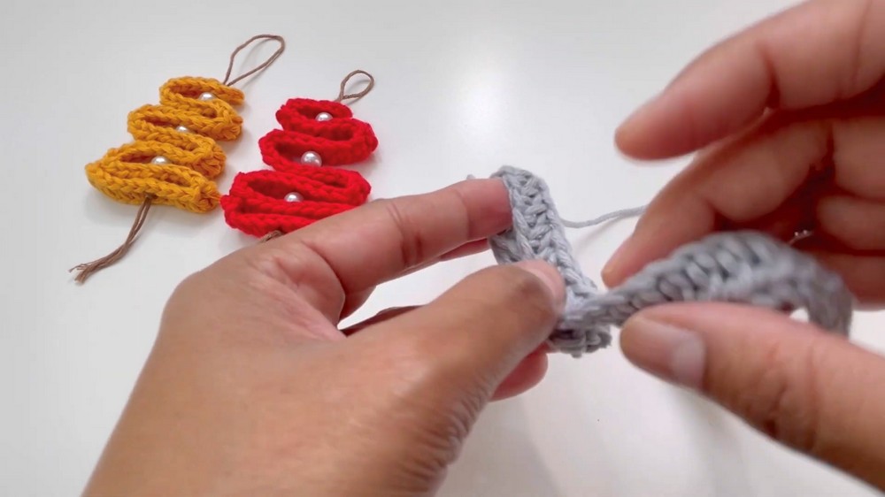 Crochet Christmas Tree Ornament Pattern 2