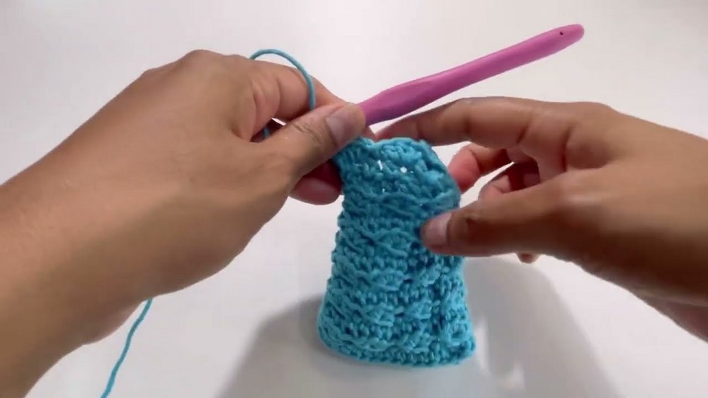 Crochet Drawstring Mini Pouch Pattern 4