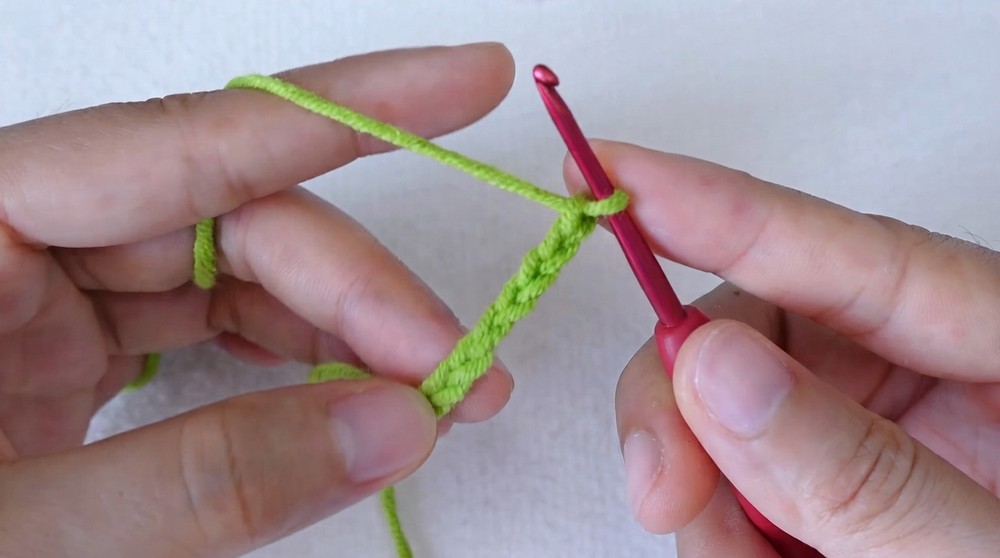 Crochet Flower Hair Clips Pattern 1