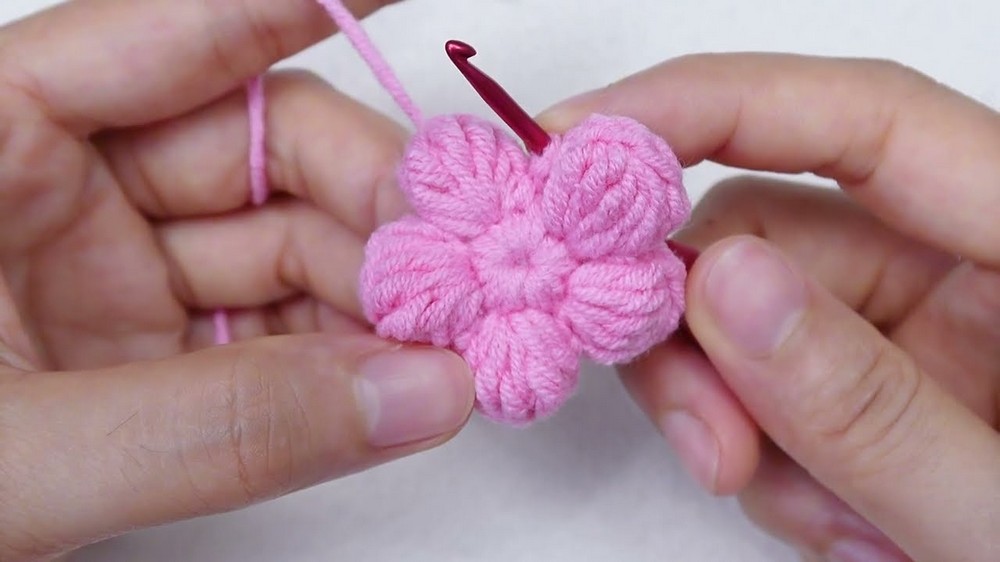 Crochet Flower Hair Clips Pattern 5