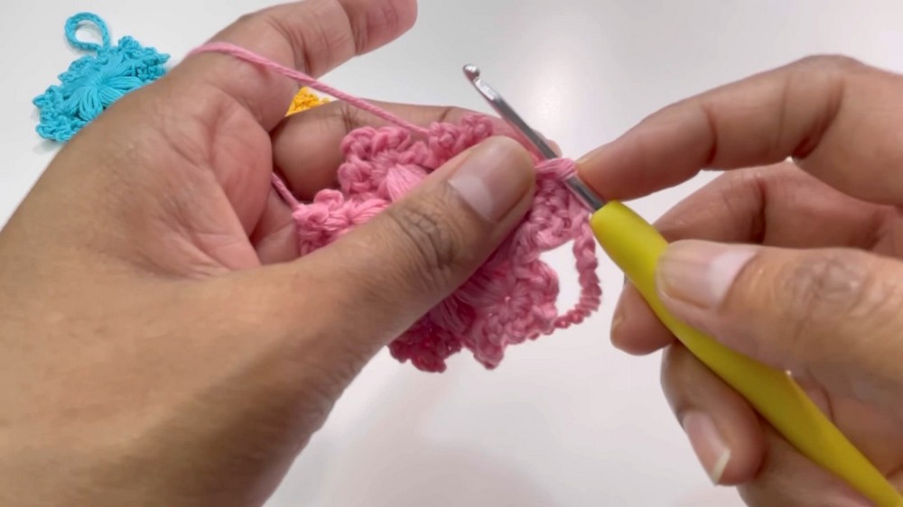 Crochet Flower Keychain Pattern 5