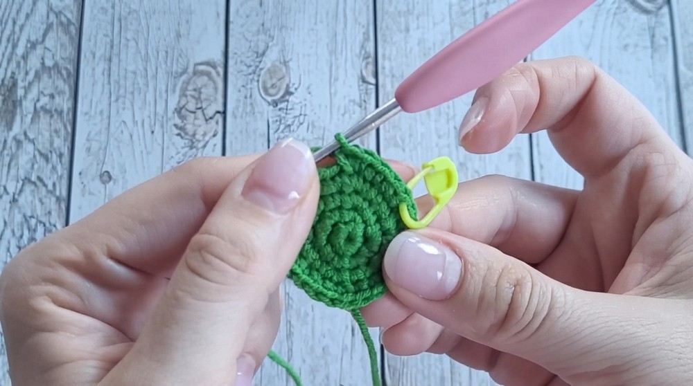Crochet Flower Queen Snake Pattern 2