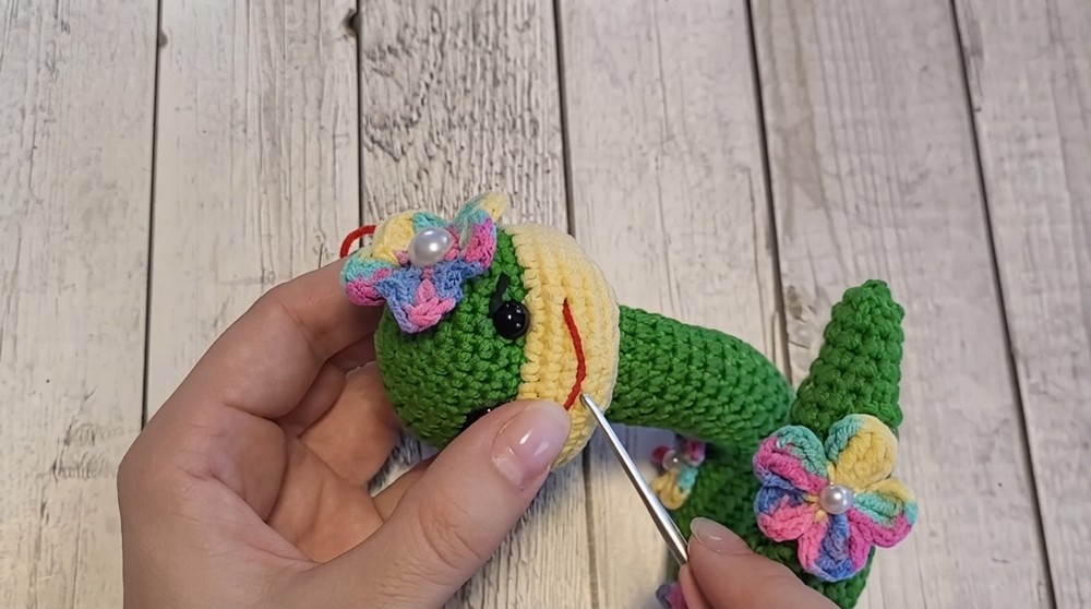 Crochet Flower Queen Snake Pattern 6