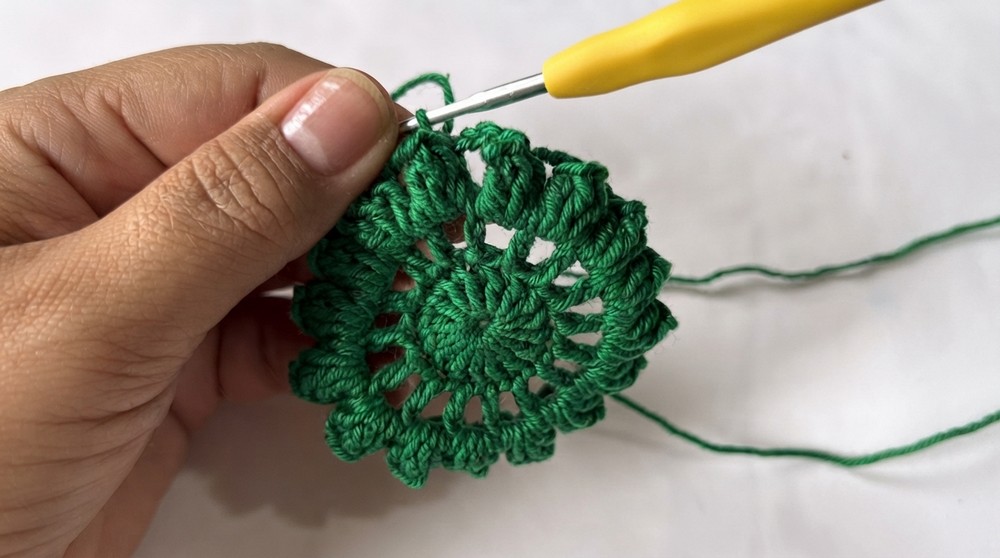 Crochet Flower SOAP Holder Pattern 3
