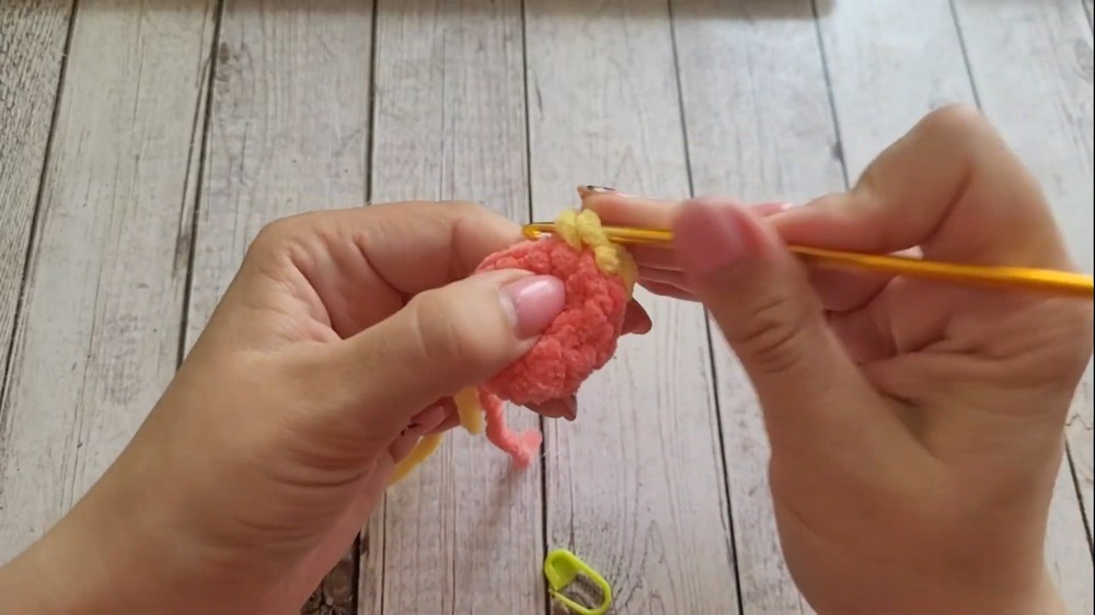 Crochet Parrot Keychain Pattern 2 a