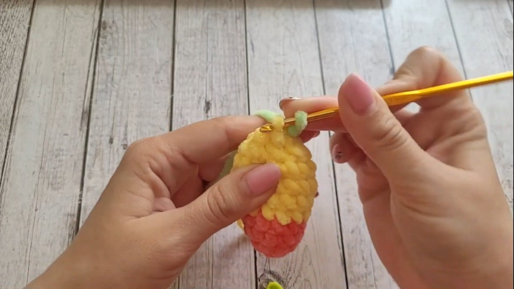 Crochet Parrot Keychain Pattern 4 a