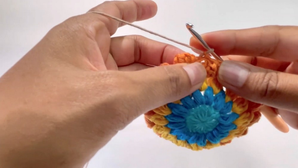 Crochet Sunburst Granny Square Bag Pattern 3