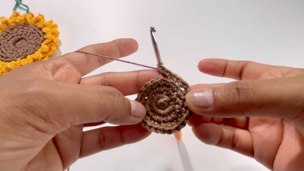 Crochet Sunflower Mini Bag Pattern 2