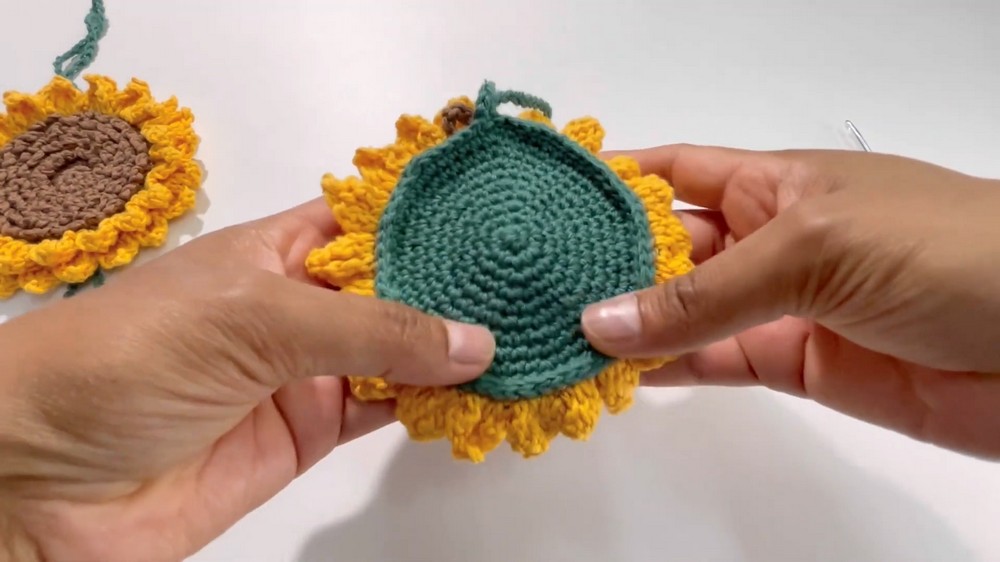 Crochet Sunflower Mini Bag Pattern 6