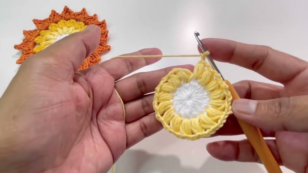 Crochet Sunrays Coaster Pattern 3