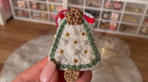 Cute Crochet Christmas Tree Pattern 6