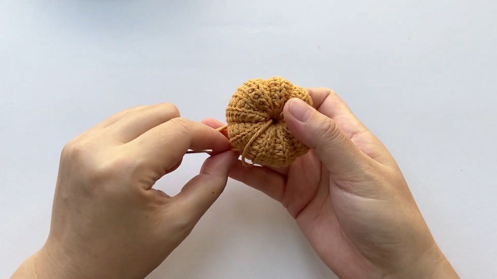 Cute Crochet Pumpkin Keychain Pattern 4