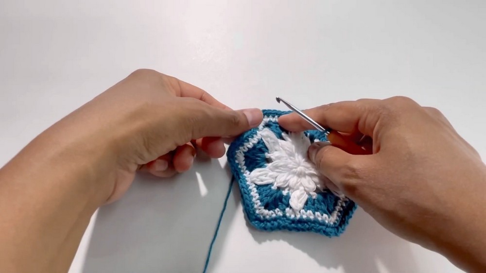 Easy Crochet Key Holder Pattern 5