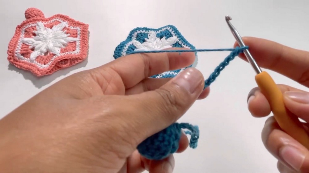 Easy Crochet Key Holder Pattern 6