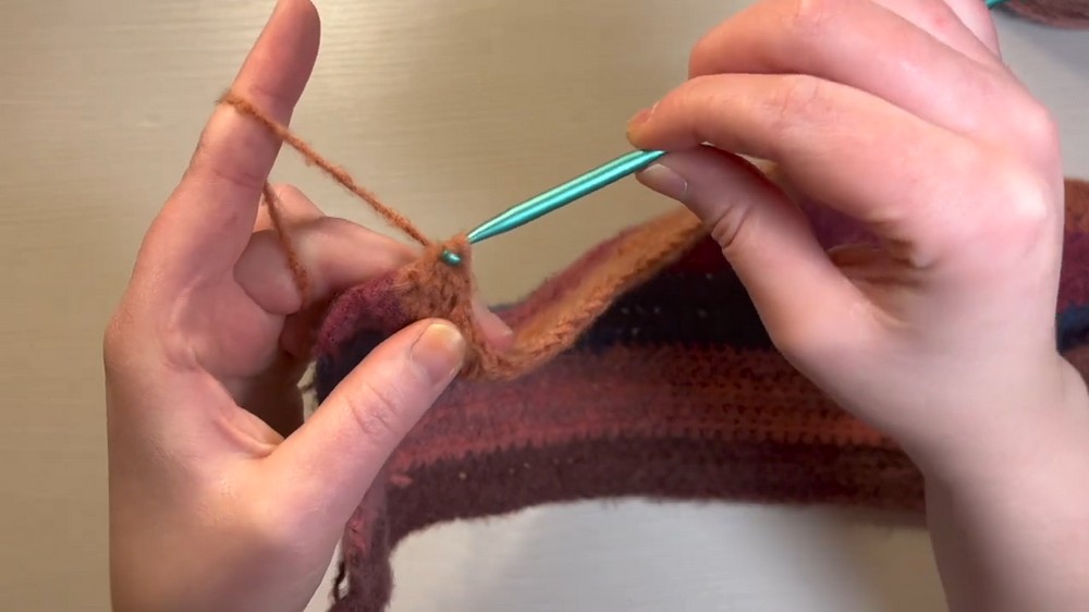 Beginner Crochet Scarf Pattern 4