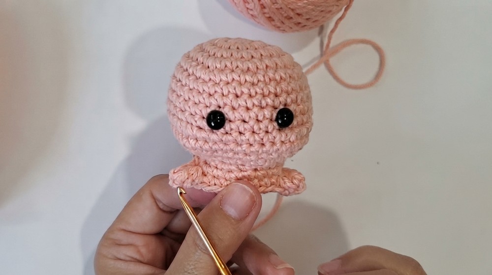 Crochet Amigurumi Pig Keychain Pattern 4
