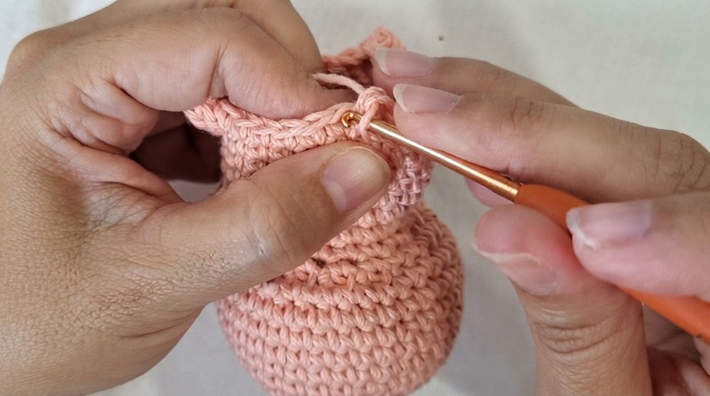 Crochet Amigurumi Pig Keychain Pattern 5