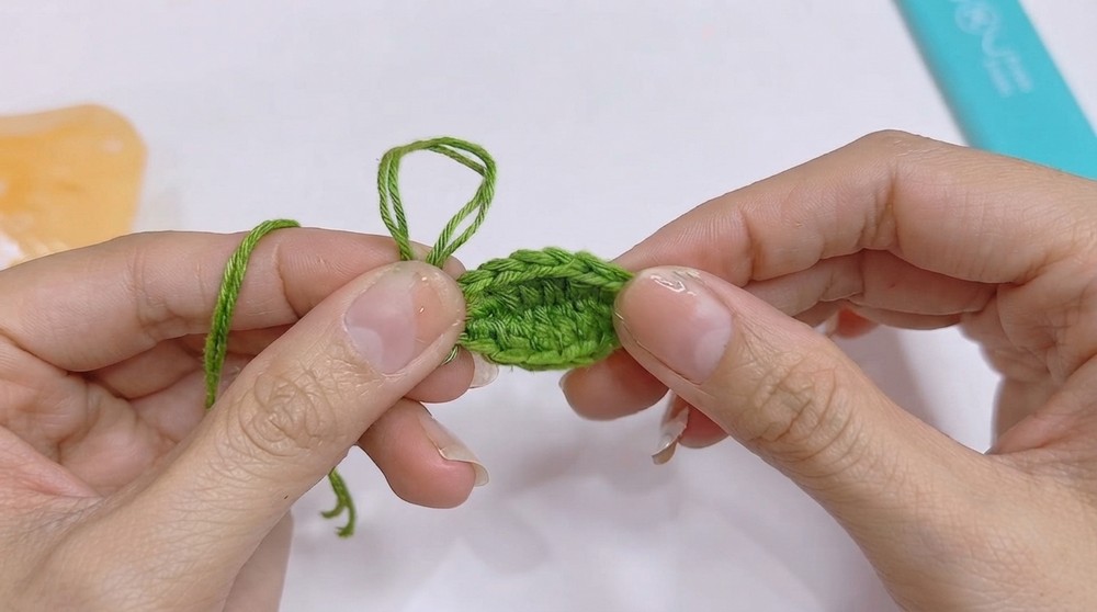 Crochet Apple Amigurumi Pattern 4