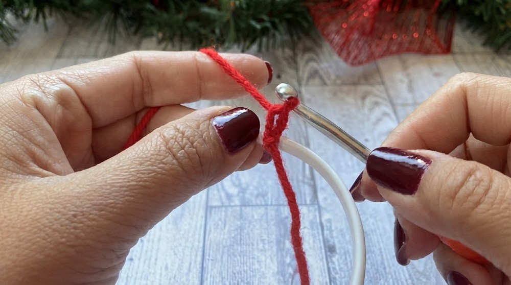 Crochet Christmas Ornaments Pattern 1