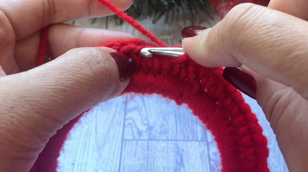 Crochet Christmas Ornaments Pattern 2