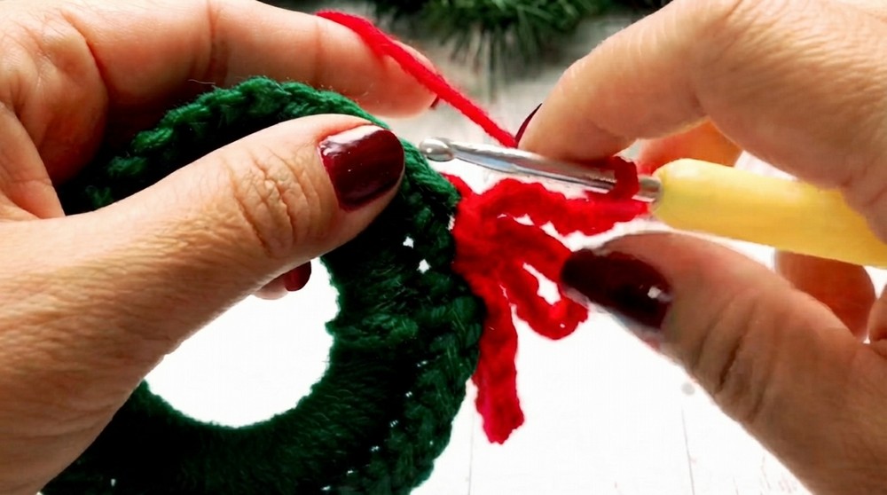 Crochet Christmas Ornaments Pattern 3