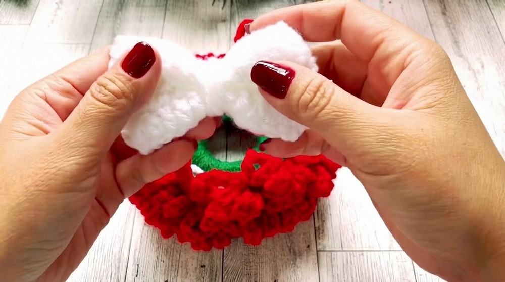 Crochet Christmas Ornaments Pattern 5
