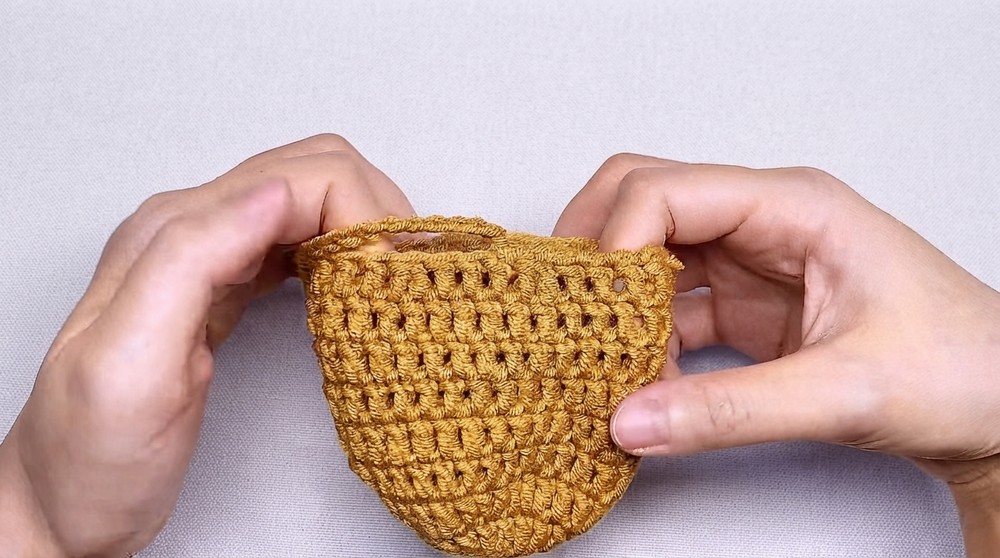 Crochet Christmas Tree Pouch Pattern 3