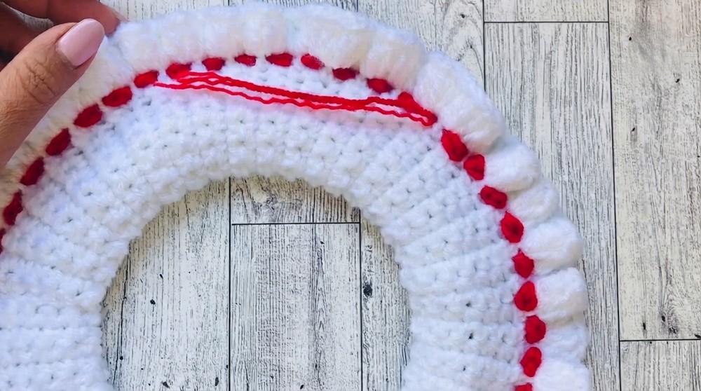 Crochet Christmas Wreath Pattern 4