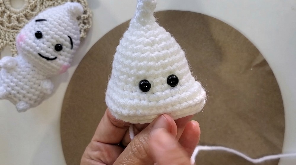 Crochet Ghost Amigurumi Pattern 3