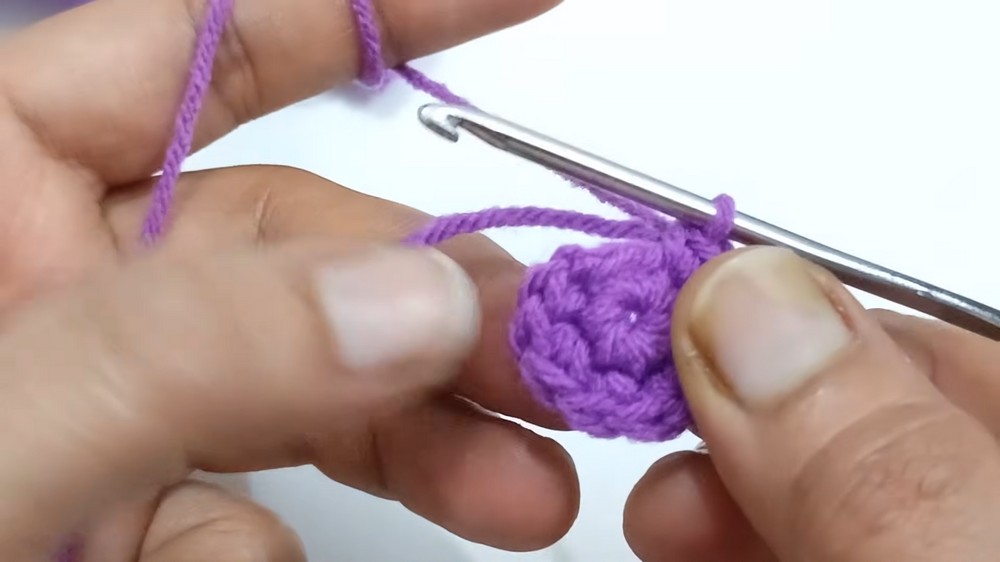Crochet Mini Aeroplane Keychain Pattern 5