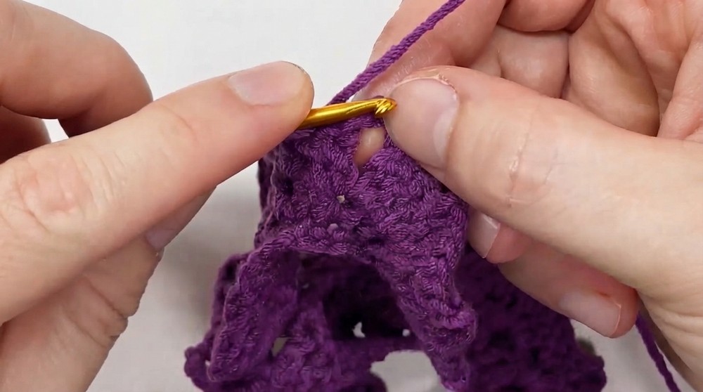 Crochet Mini Rose Bouquet Pattern 3
