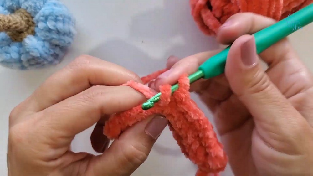 Crochet Pumpkin Amigurumi Pattern 2