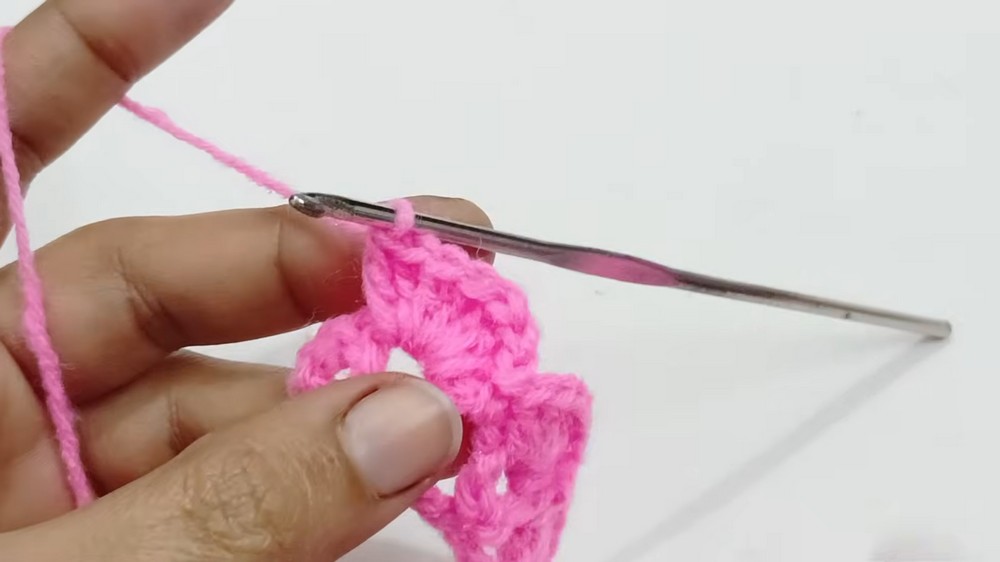 Crochet Rose Bouquet Keychain Pattern 2