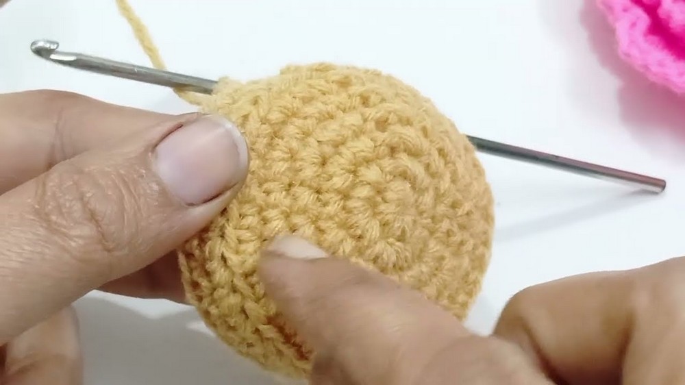 Crochet Rose Bouquet Keychain Pattern 5